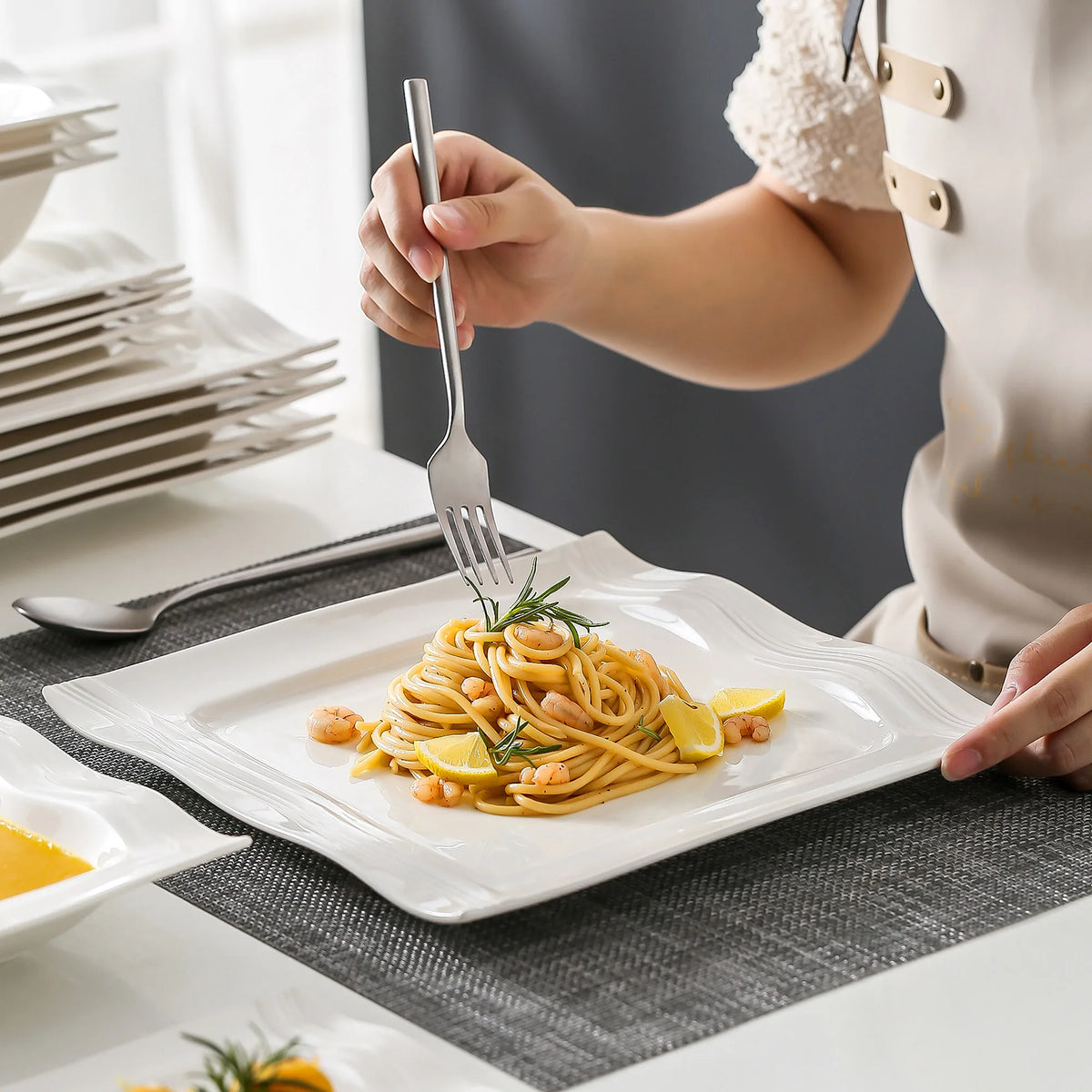 MALACASA Square Dinnerware Set Porcelain Plates and Bowls