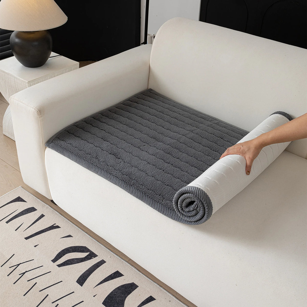 Durable Velvet Non Slip Decorative Home Sofa Cushion